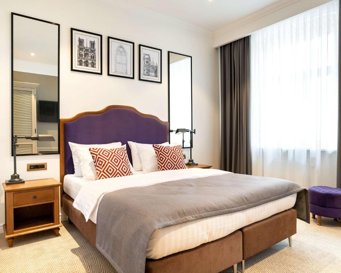 Western Market Square 4*